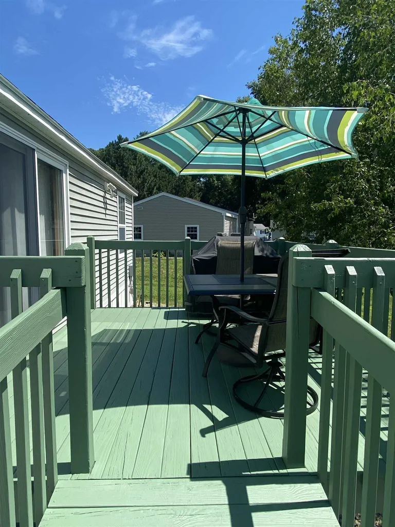 35 Krystal Drive Hudson NH 03051