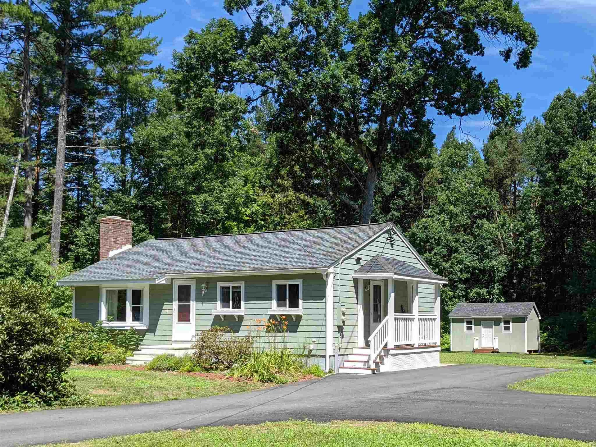 11 Eastern Avenue Amherst NH 03031