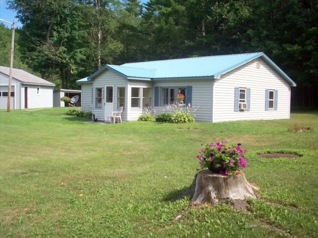 245 Route 25c Piermont NH 03779