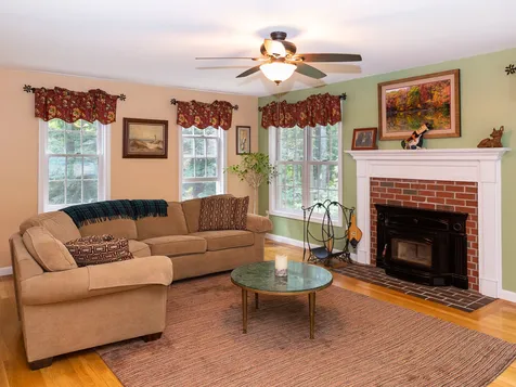 9 Sandy Brook Drive Durham NH 03824