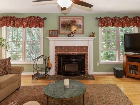 9 Sandy Brook Drive Durham NH 03824