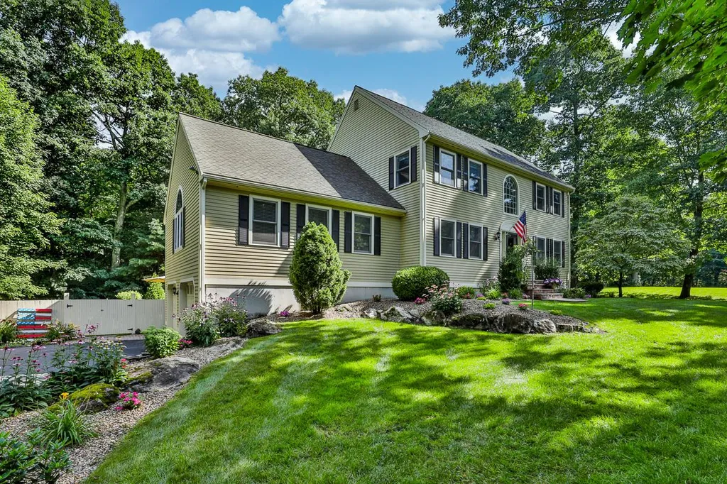 35 Village Woods Road Haverhill MA 01832