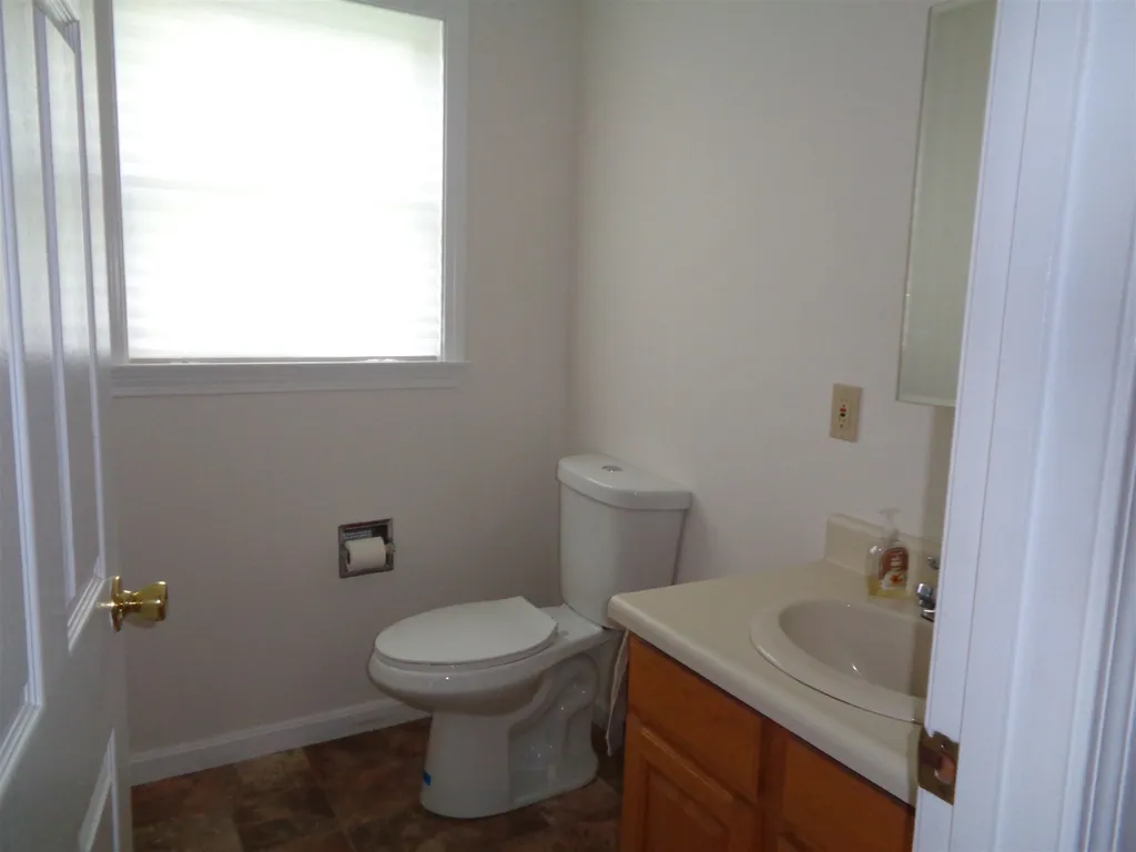2 Glenerin Lane Exeter NH 03833