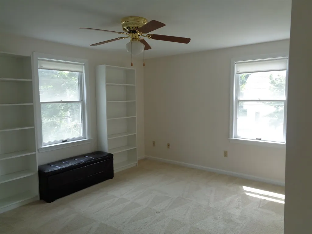2 Glenerin Lane Exeter NH 03833
