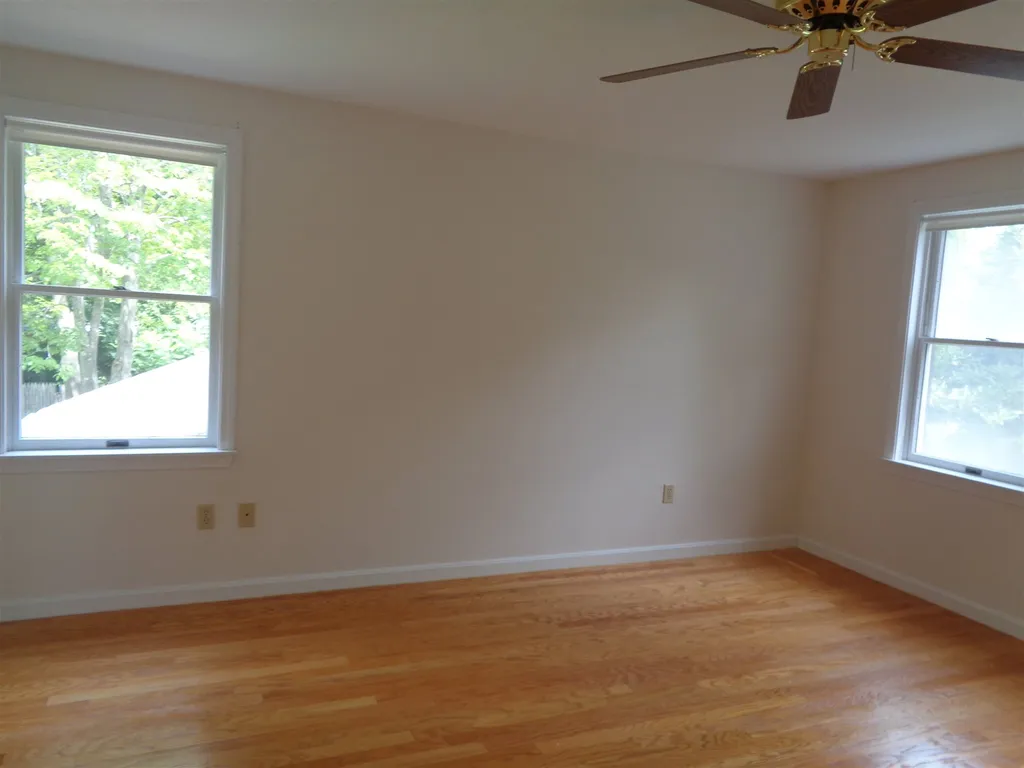 2 Glenerin Lane Exeter NH 03833