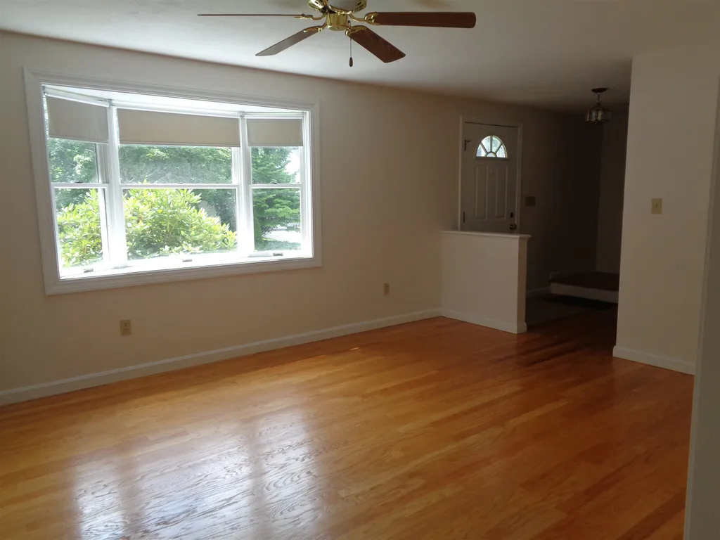 2 Glenerin Lane Exeter NH 03833