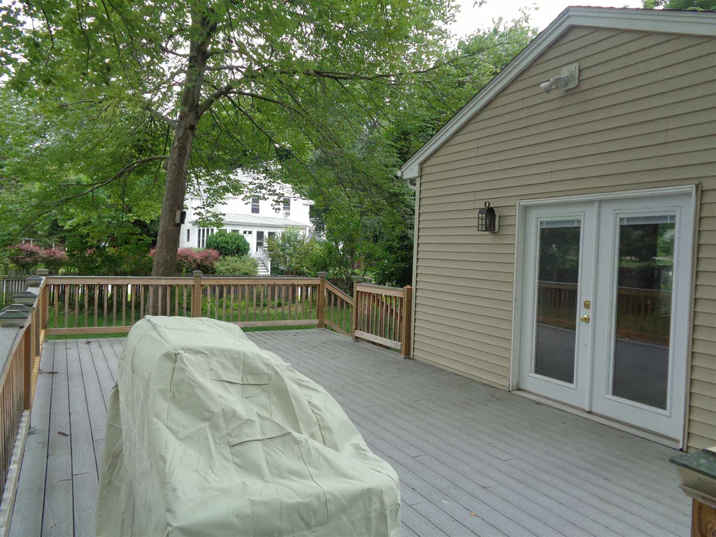 2 Glenerin Lane Exeter NH 03833
