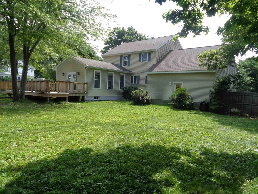 2 Glenerin Lane Exeter NH 03833