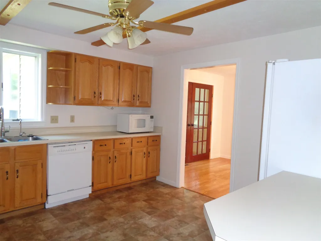 2 Glenerin Lane Exeter NH 03833