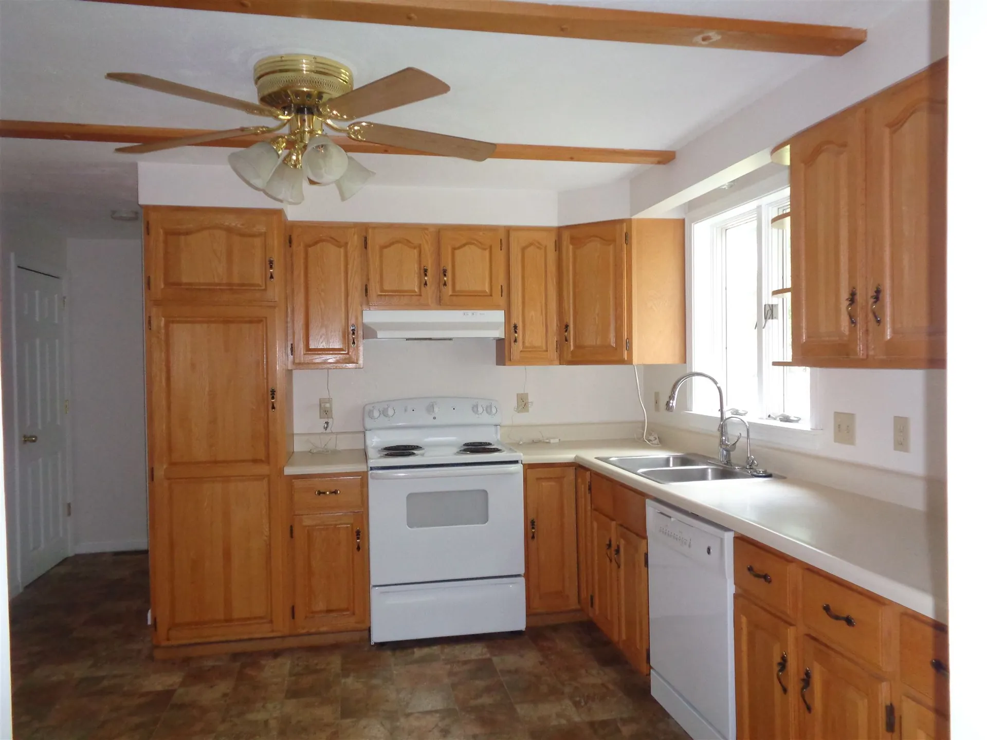 2 Glenerin Lane Exeter NH 03833
