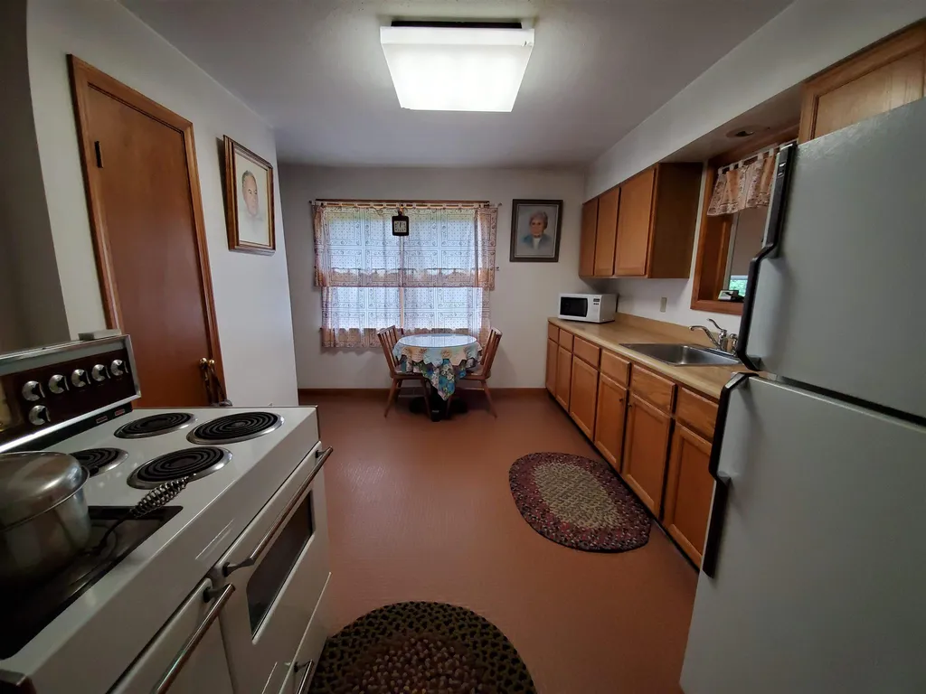 102 Bradbury Road Canaan NH 03741