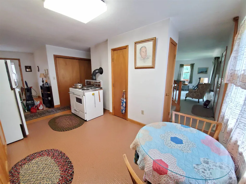 102 Bradbury Road Canaan NH 03741