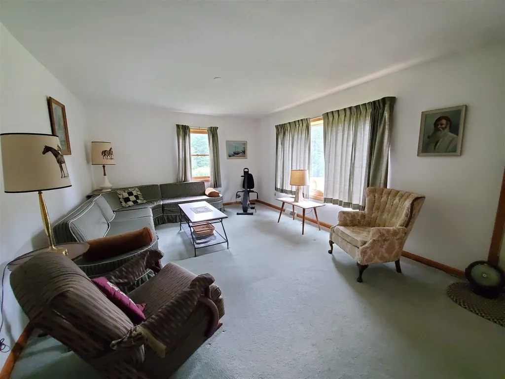 102 Bradbury Road Canaan NH 03741