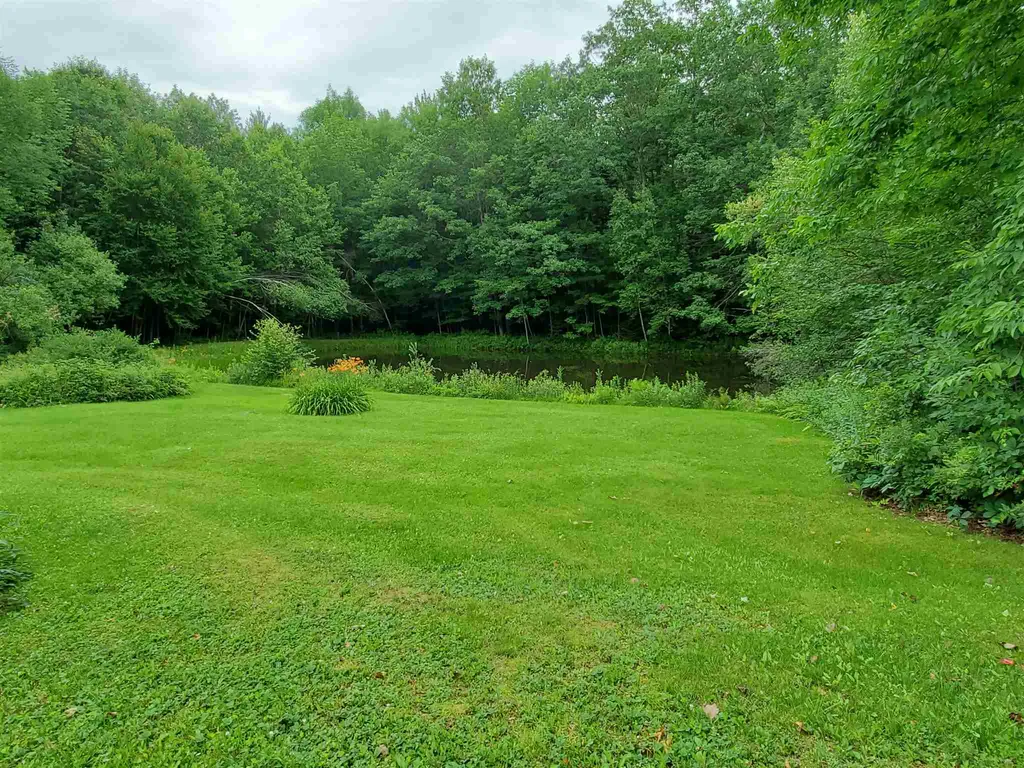 102 Bradbury Road Canaan NH 03741