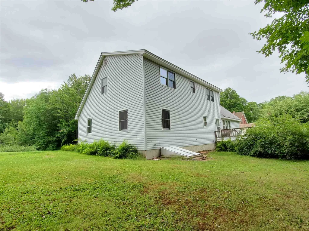 102 Bradbury Road Canaan NH 03741
