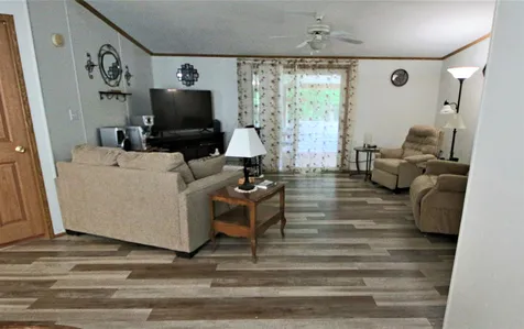23 Hawaii Lane Rochester NH 03867