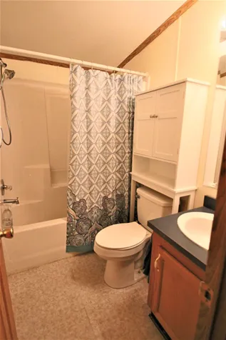 23 Hawaii Lane Rochester NH 03867