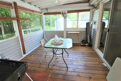23 Hawaii Lane Rochester NH 03867