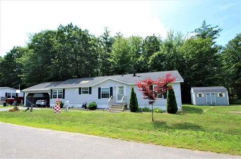 23 Hawaii Lane Rochester NH 03867
