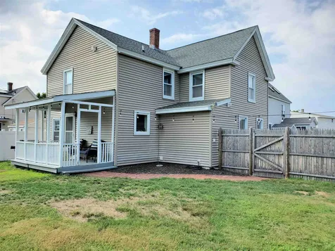 8 1/2 Highland Avenue Derry NH 03038