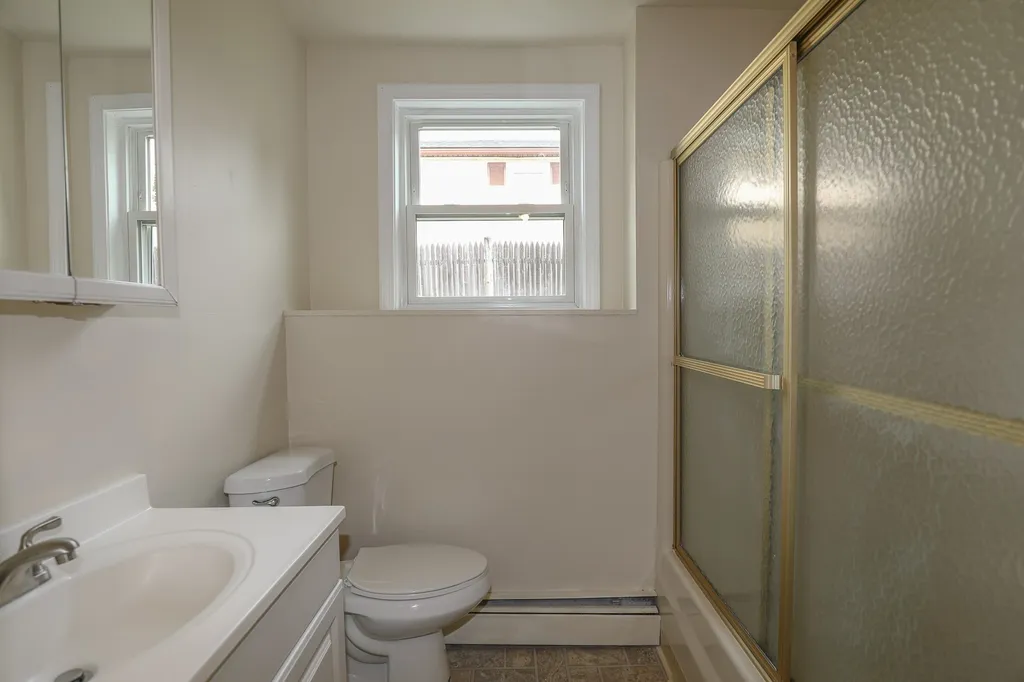 30 Hosley Street Manchester NH 03103