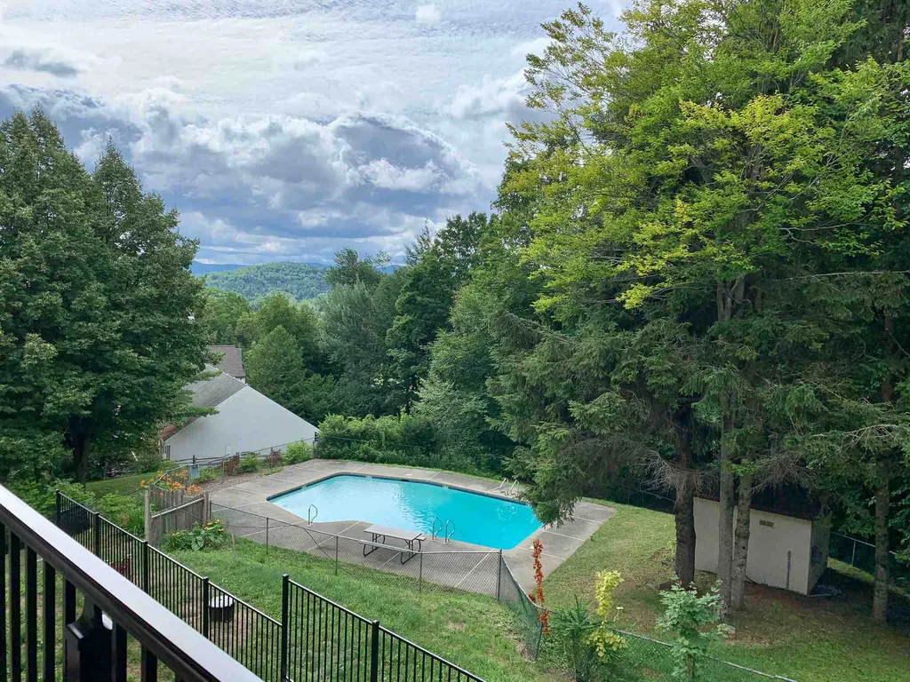 251 Mountainside Drive Warren VT 05674
