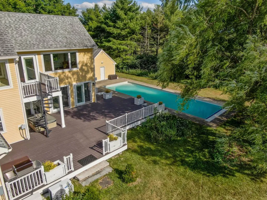 83 Wind Ridge Drive Shelburne VT 05482