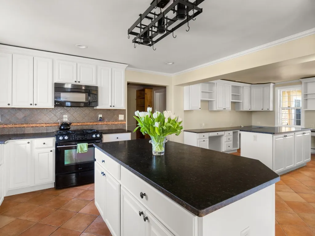 83 Wind Ridge Drive Shelburne VT 05482
