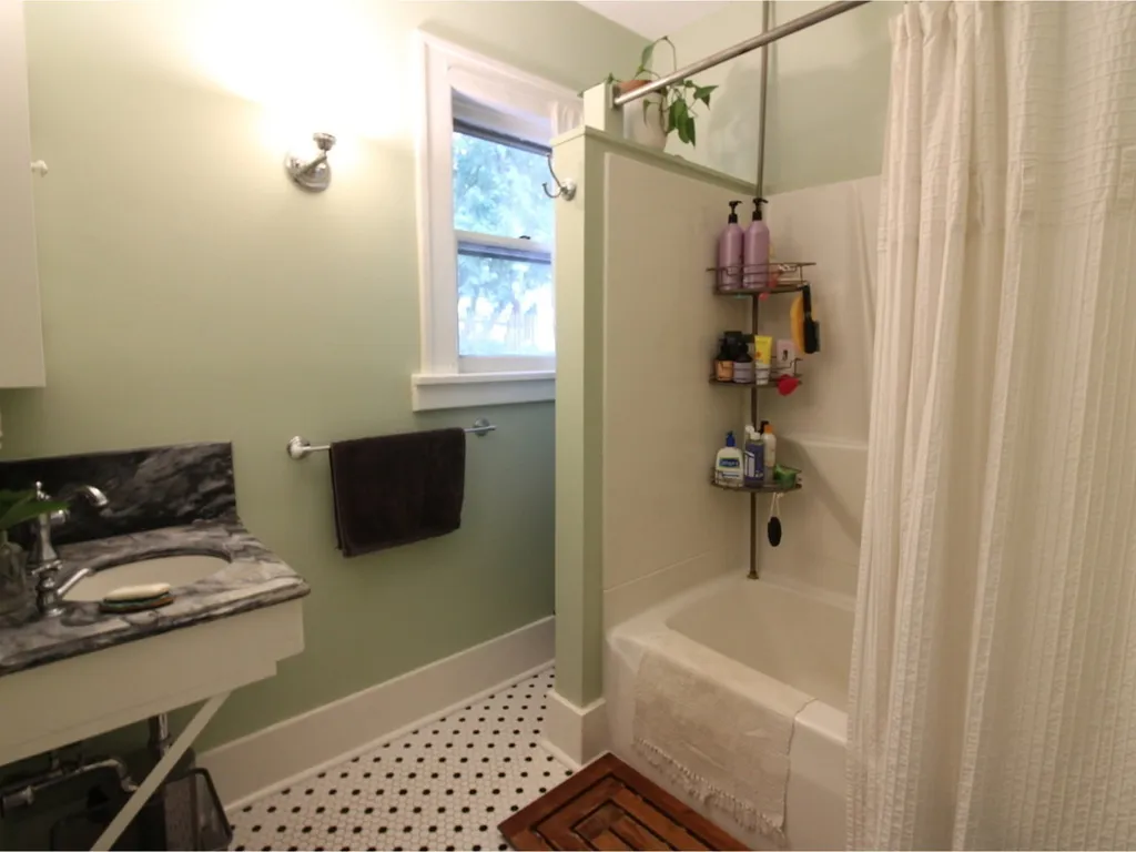 410-412 South Winooski Avenue Burlington VT 05401