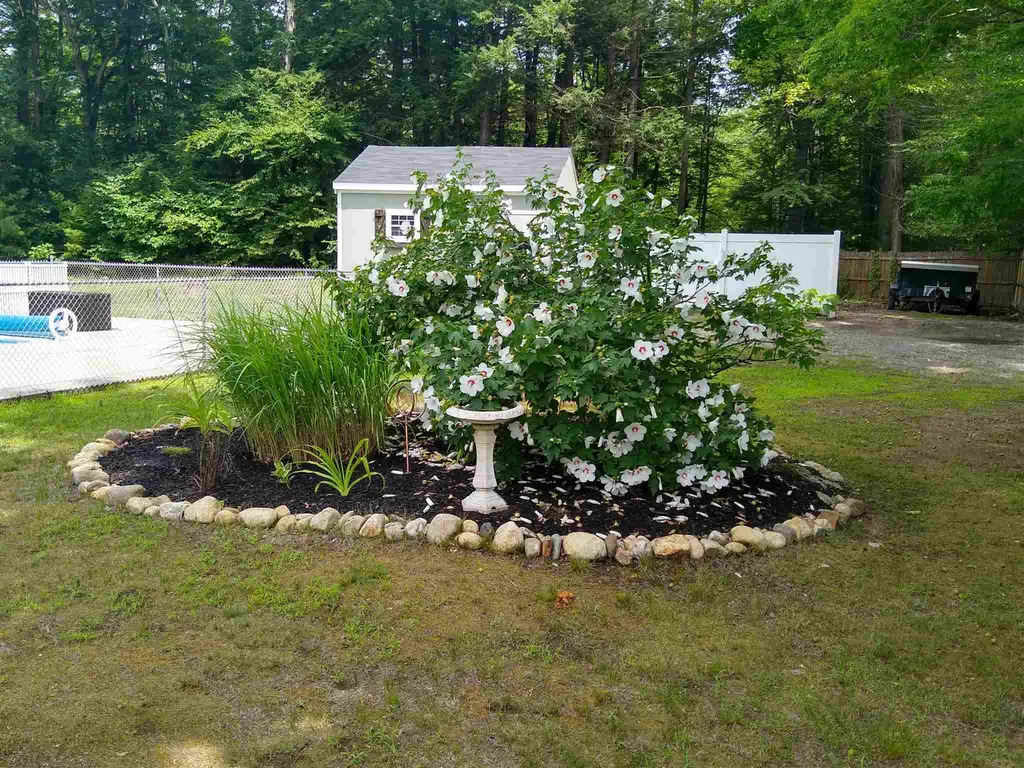 95 Long Pond Road Danville NH 03819