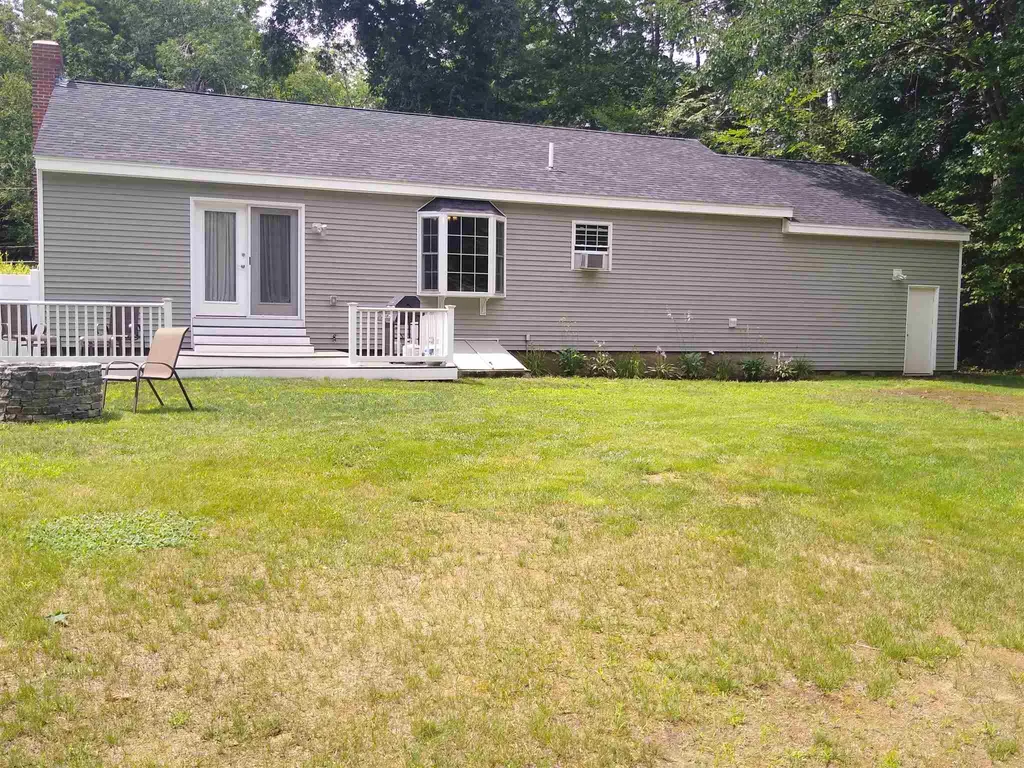 95 Long Pond Road Danville NH 03819