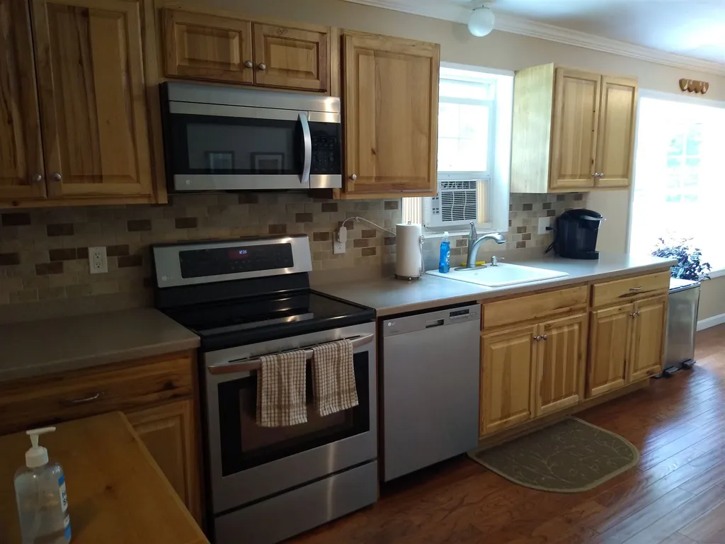 95 Long Pond Road Danville NH 03819
