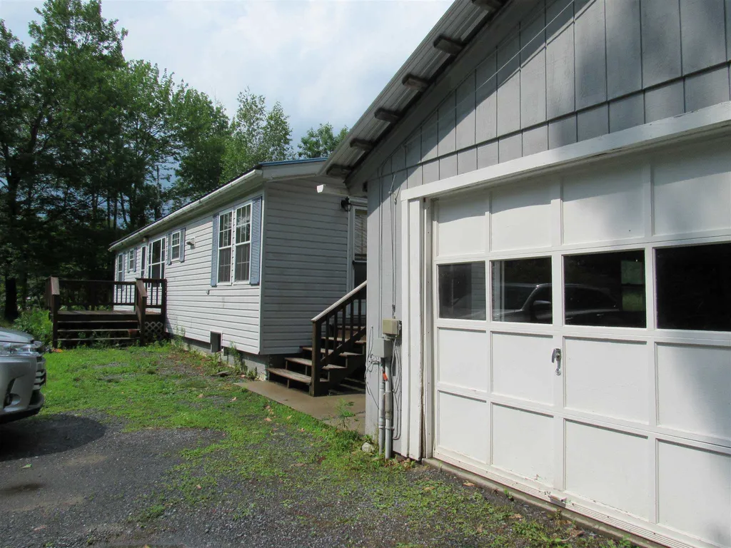 807 Old Acworth Stage Road Charlestown NH 03603