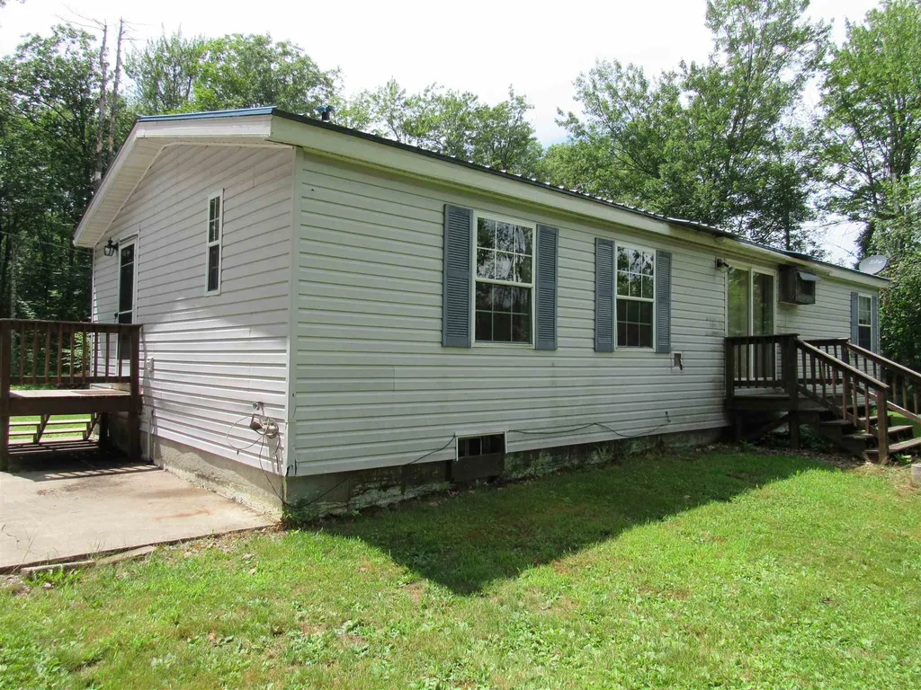 807 Old Acworth Stage Road Charlestown NH 03603