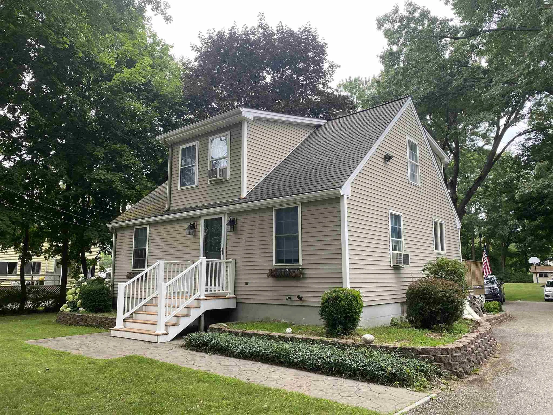 143 1/2 6th Street Dover NH 03820