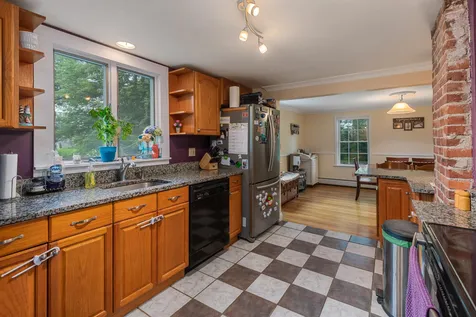 143 1/2 6th Street Dover NH 03820