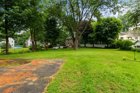 143 1/2 6th Street Dover NH 03820