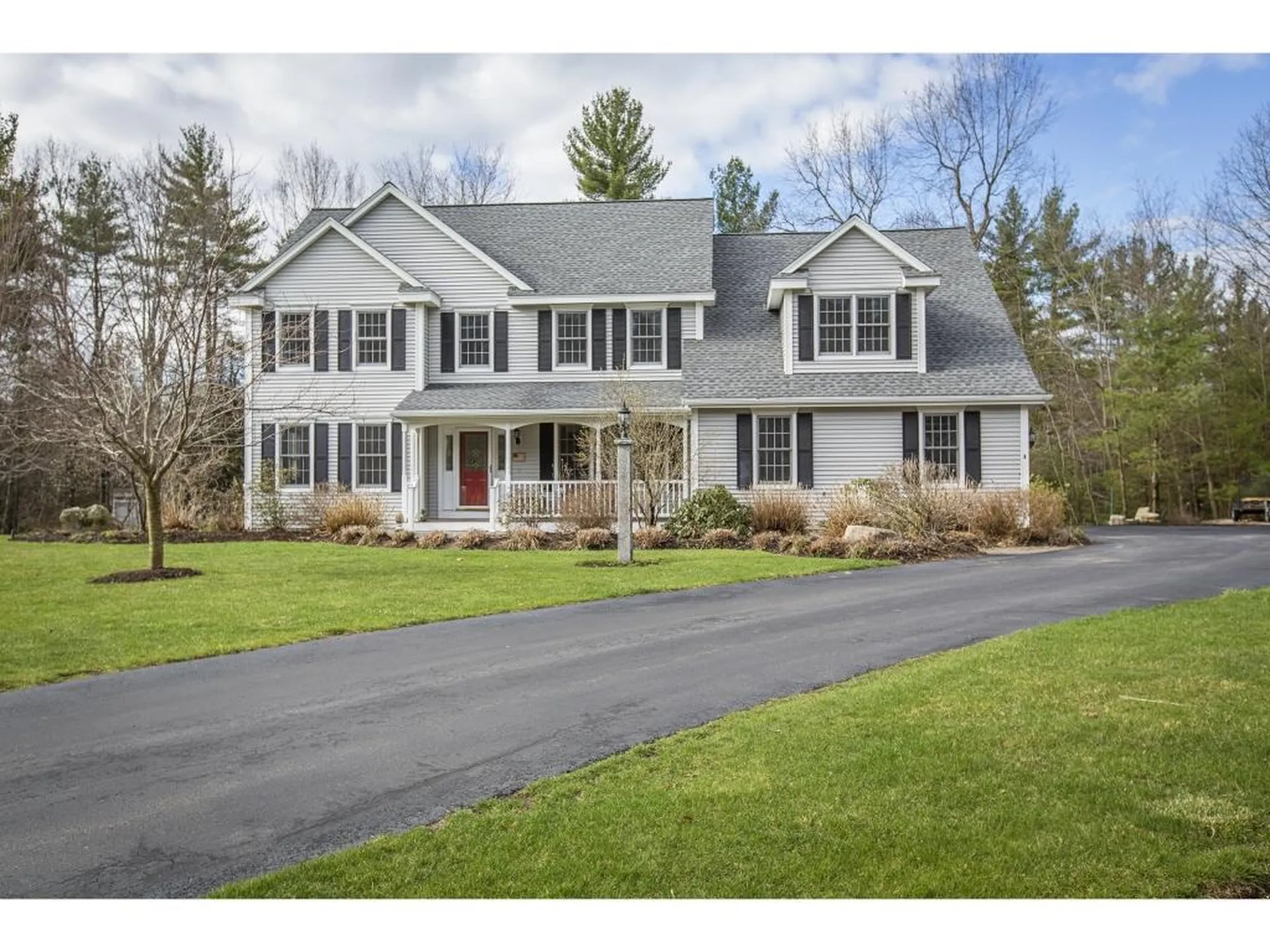 8 Westcott Drive Merrimack NH 03054