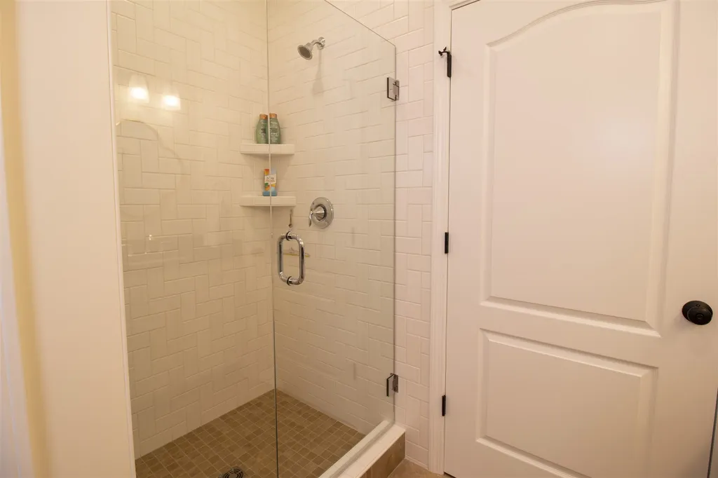 64 Ledge Way South Burlington VT 05403