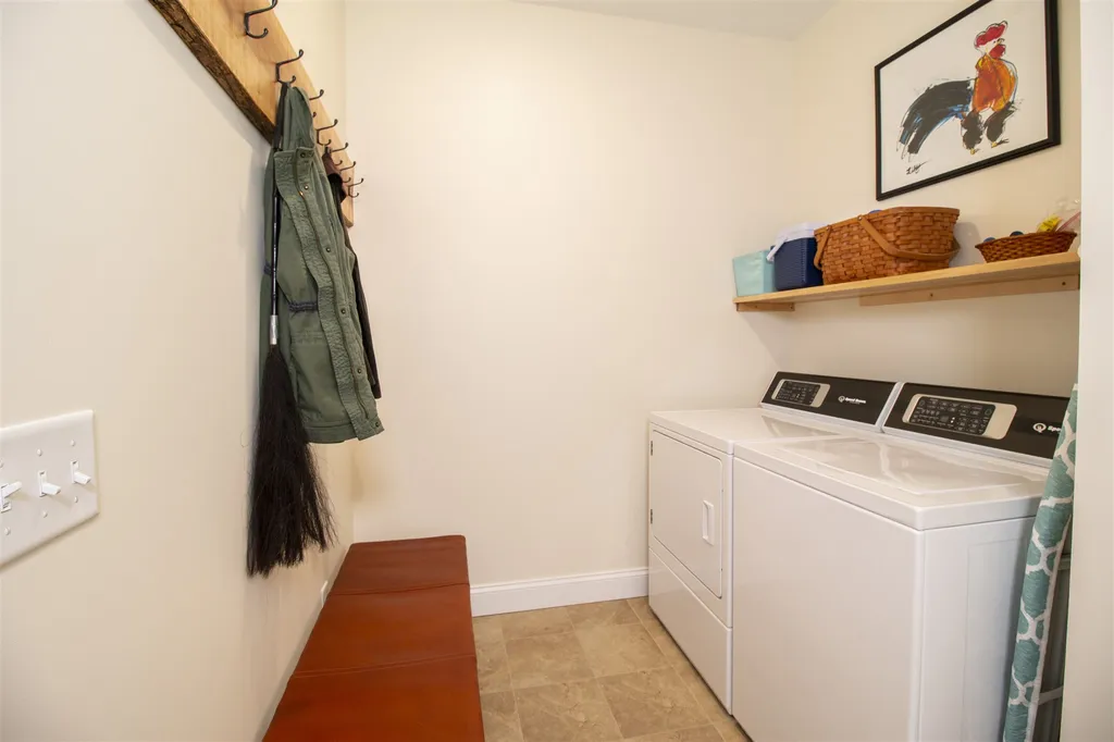 64 Ledge Way South Burlington VT 05403