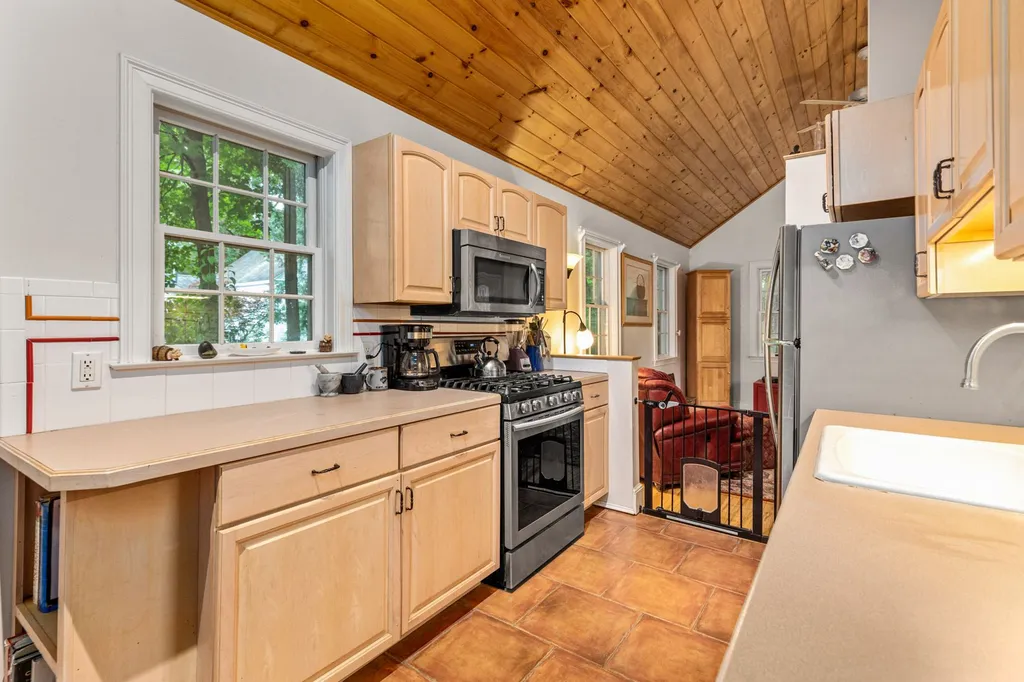396 South Road Brentwood NH 03833