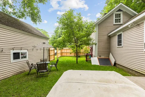 396 South Road Brentwood NH 03833