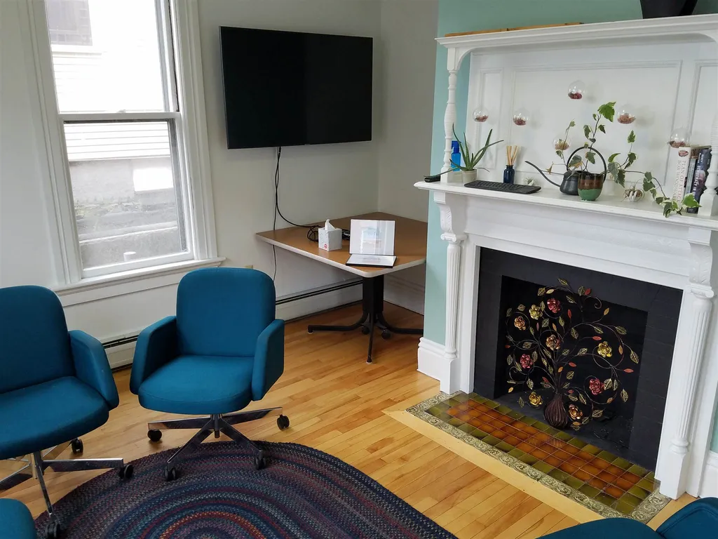 4 S State Street Concord NH 03301