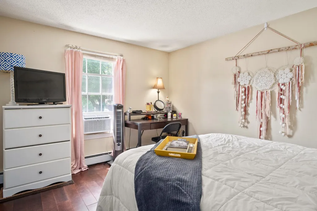 1305 White Cedar Boulevard Portsmouth NH 03801