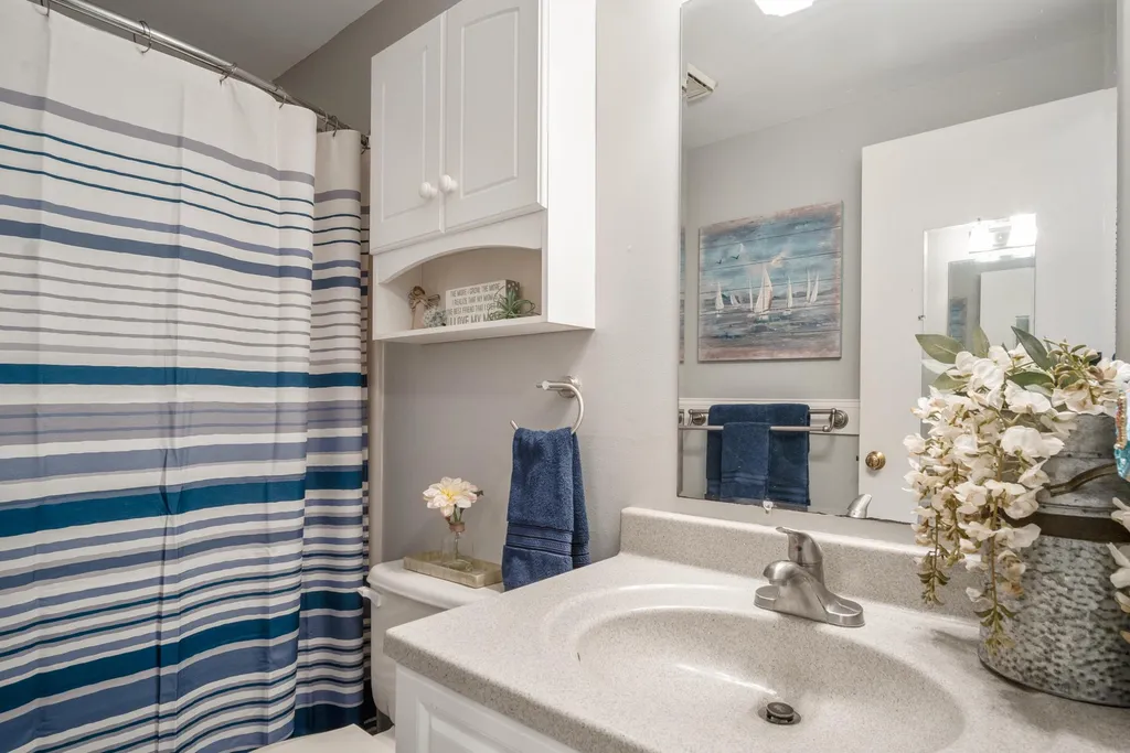 1305 White Cedar Boulevard Portsmouth NH 03801