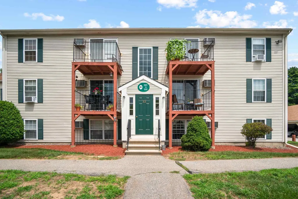 1305 White Cedar Boulevard Portsmouth NH 03801