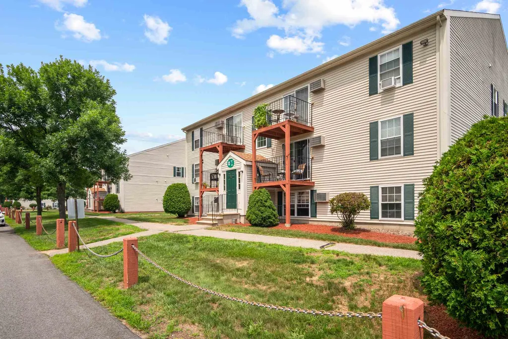 1305 White Cedar Boulevard Portsmouth NH 03801