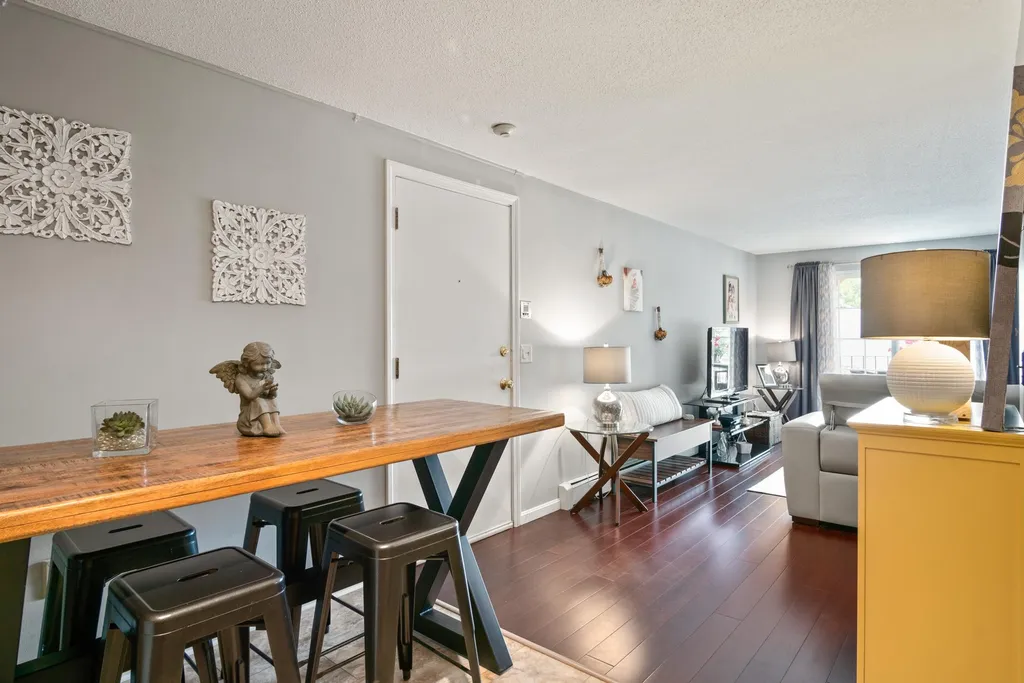 1305 White Cedar Boulevard Portsmouth NH 03801