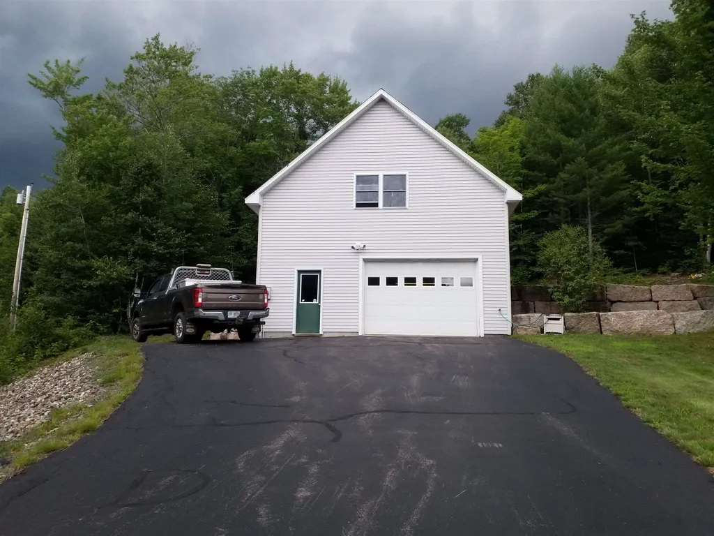 12 Mollybrook Drive Stark NH 03582