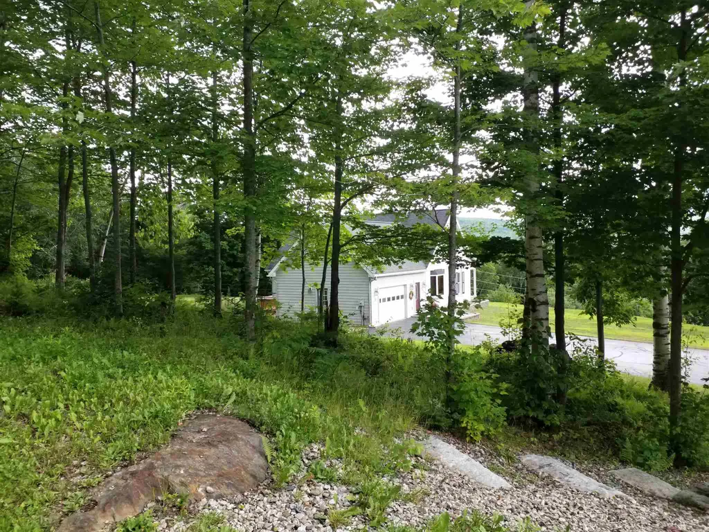 12 Mollybrook Drive Stark NH 03582